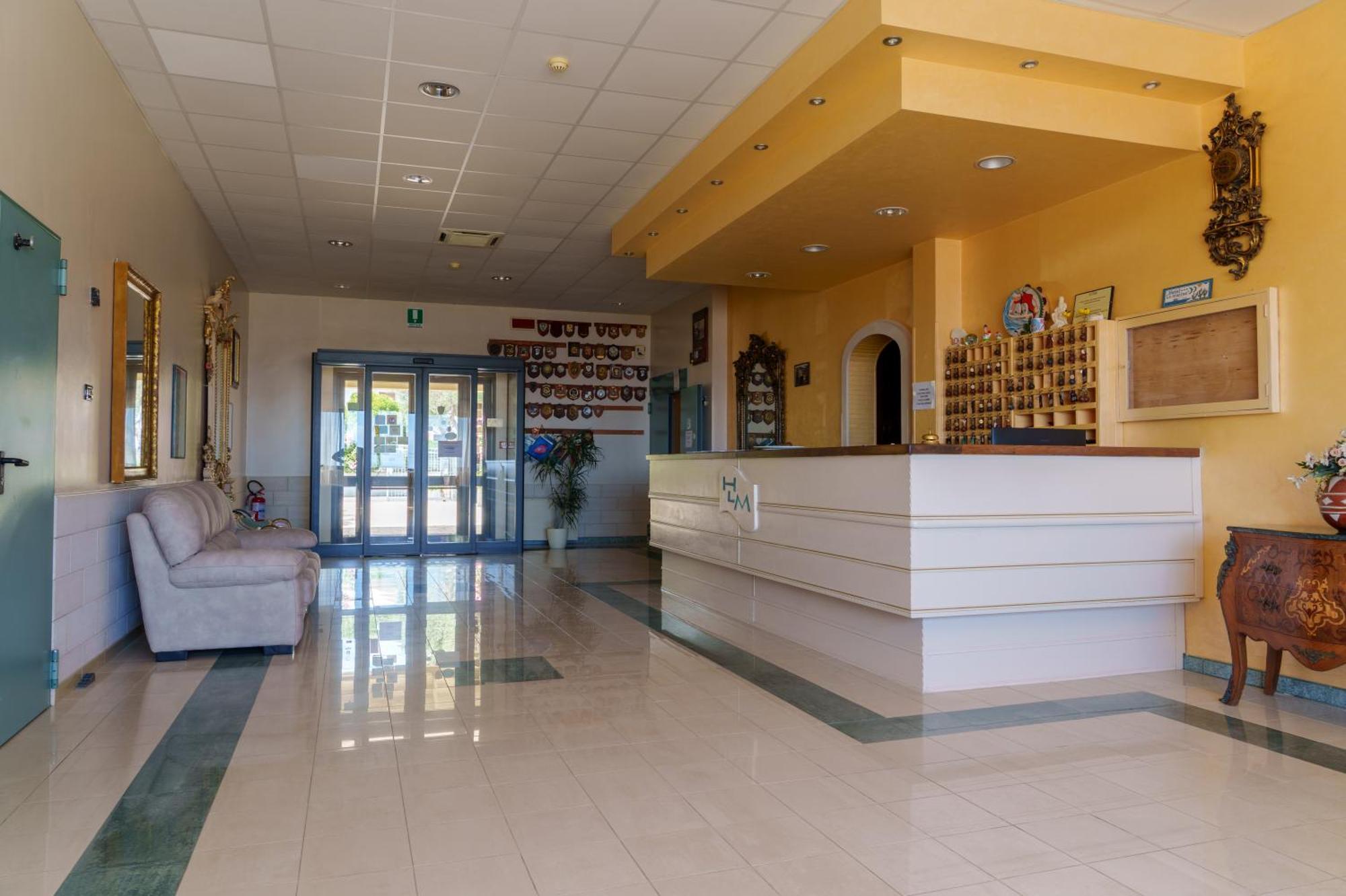 Hotel Le Macine Санта-Чезареа-Терме Экстерьер фото